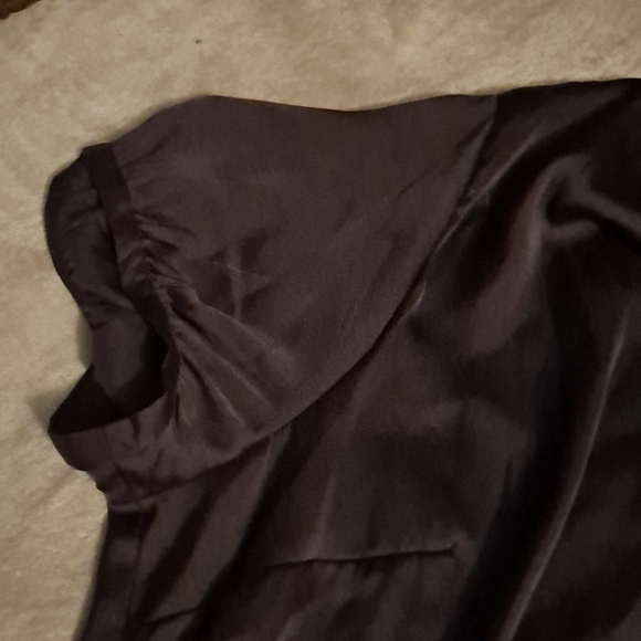 Short sleeved silky sheer blouse - Picture 3 of 7